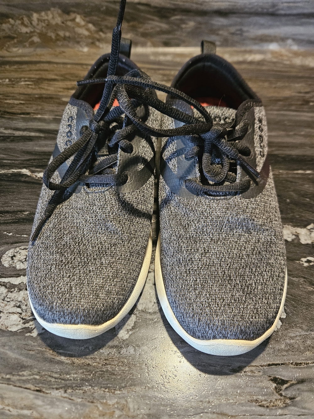 Crocks Gray Knit Sneaker Womans 7